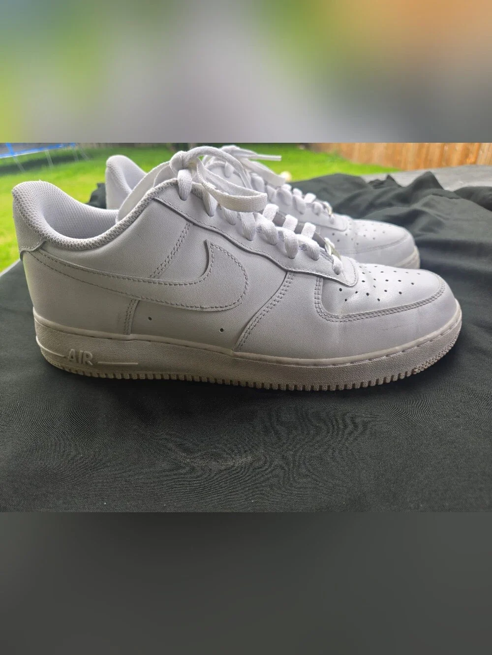 Nike Air Force minimalist white